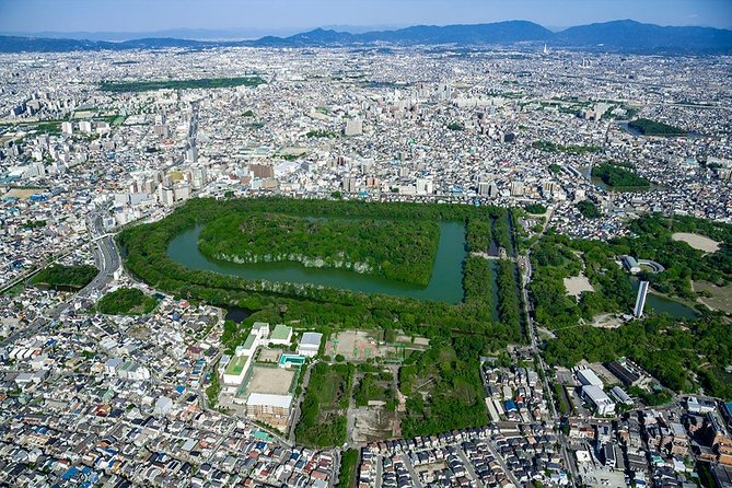 18-Min Osaka Helicopter Tour: Cultural Heritage Experience - Why the private group format matters