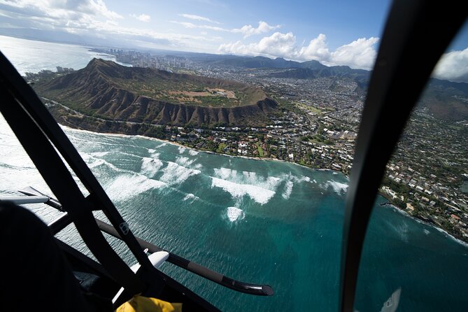 18 Minutes PRIVATE Helicopter Tour in Honolulu - Waikiki Beach From a Private Helicopter
