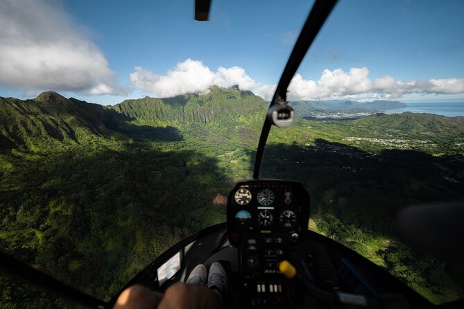 18 Minutes SHARED Helicopter Tour in Honolulu - Doors off or enclosed flight?