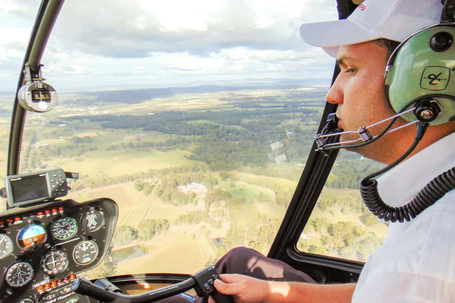 20 Minute Helicopter Scenic Flight Hunter Valley - Beyond the Range: creeks, forests, and wider valley views