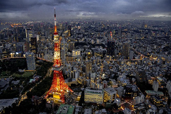 25-Min Downtown Helicopter Tour : Tokyo Skytree and Tokyo Tower - Daylight or Tokyo after dark?