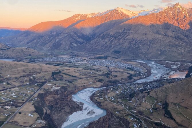 25-Minute Remarkables Helicopter Tour from Queenstown - The return flight and what you can photograph