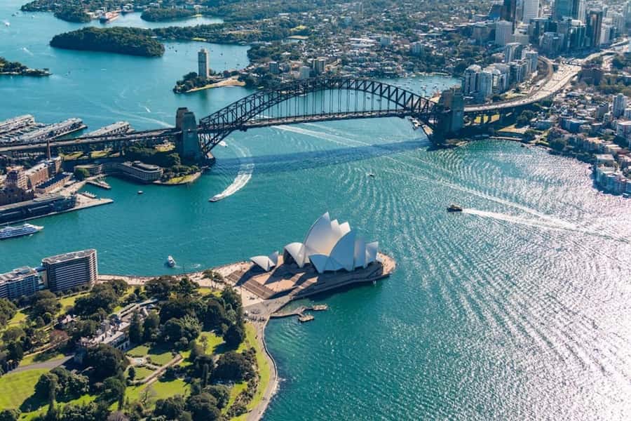 30-minute Private Sydney Harbour Helicopter Tour for 2 - Key points at a glance