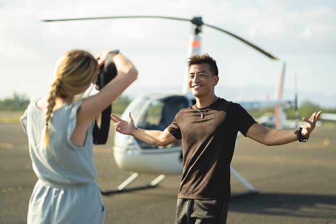 30 Minutes SHARED Helicopter Tour in Honolulu - Honolulu Harbor, Sand Island, and the first coastal views