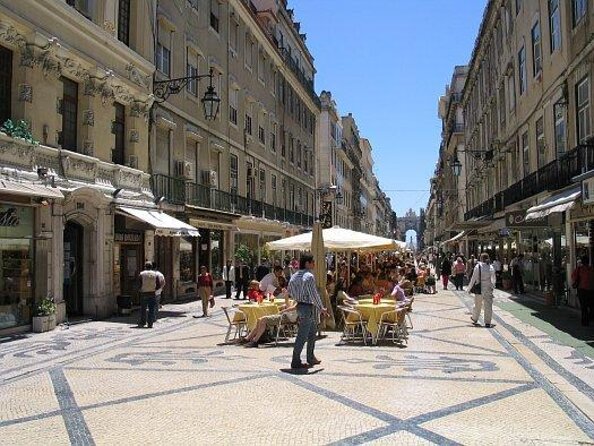 360º Lisbon: Helicopter Flight, Boat Trip and Old Town Walking - The five things to know before booking