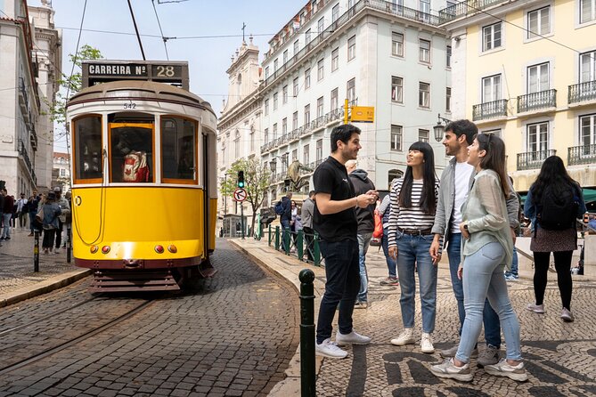 360º Lisbon: Helicopter Flight, Boat Trip and Old Town Walking - The helicopter flight is thrilling, but keep expectations sensible
