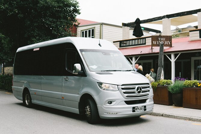6 Hour's - Queenstown's Helicopter Gin Tour - Gin, cheese, and Arrowtown’s gold-mining setting