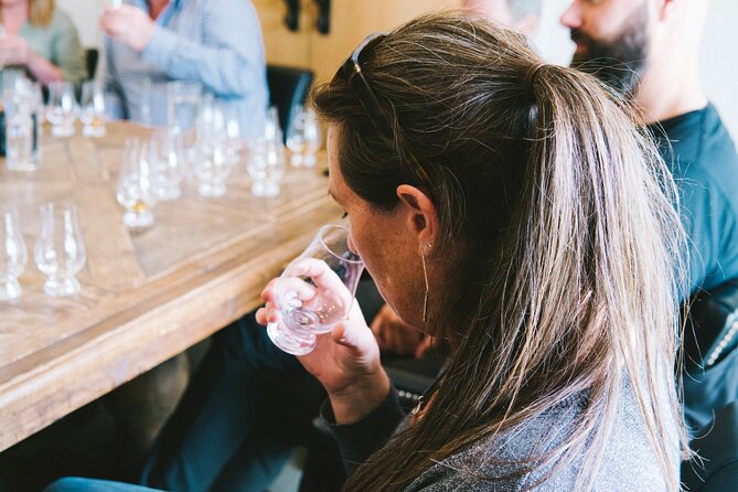 6 Hour's - Queenstown's Helicopter Gin Tour - Who will enjoy this most