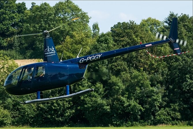60 minute Thames & Medway Estuary Helicopter Tour - The return over Knole House and Brands Hatch