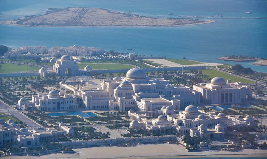 Abu Dhabi: Scenic Helicopter Tour - The Sheikh Zayed Grand Mosque from above