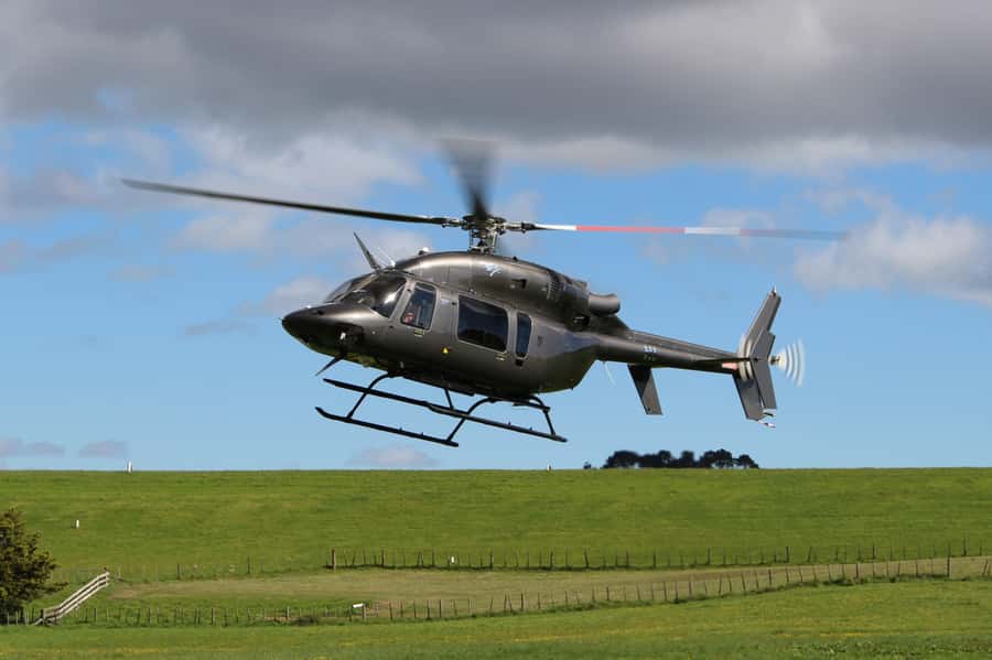 Auckland: 20min Helicopter scenic flight - City & Volcanoes - The Sky Tower, Viaduct Harbour, and the city center