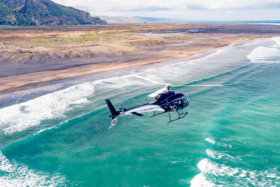 Auckland: 36 min scenic helicopter flight - Coast to Coast - Across the Waitakere Ranges