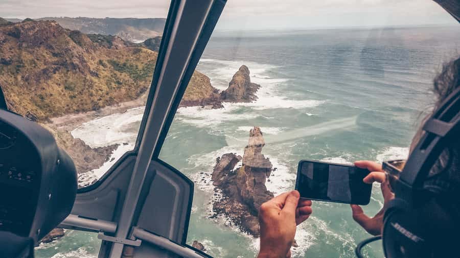 Auckland: 36 min scenic helicopter flight - Coast to Coast - Aircraft, Group Size, and Comfort