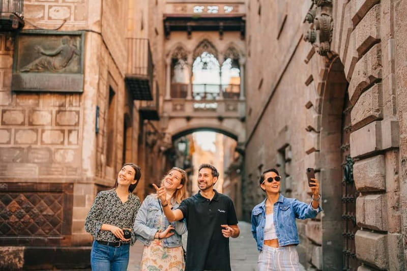 Barcelona: Helicopter, Boat Ride & Old Town Private Tour - Key points before you book