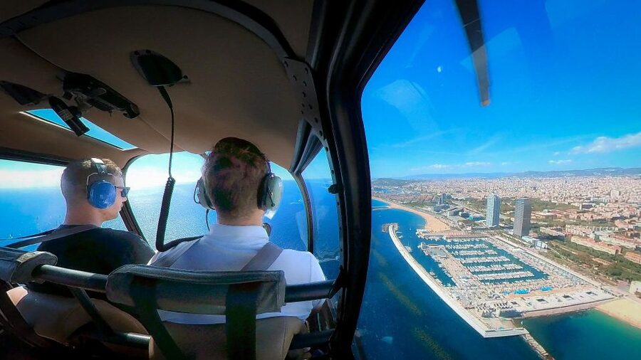 Barcelona: Scenic Helicopter Flight - Ten or twelve minutes for a better balance