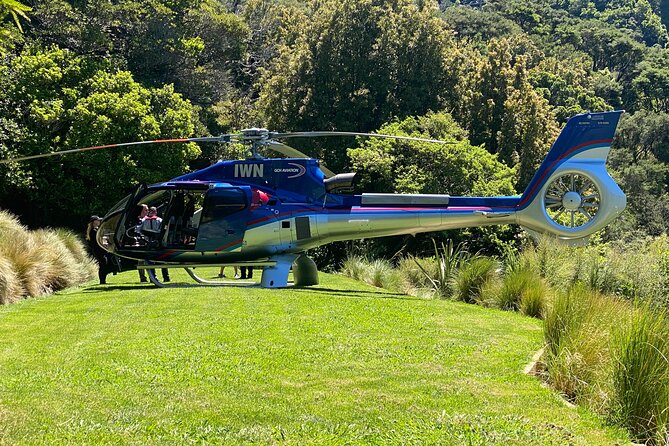 Bay of Many Coves, Marlborough Sounds- Heli-lunch from Wellington - Landing at Bay of Many Coves