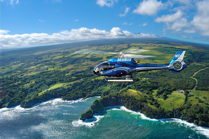 Big Island Spectacular Helicopter Tour - Volcano country: Mauna Loa, Kilauea, and recent lava