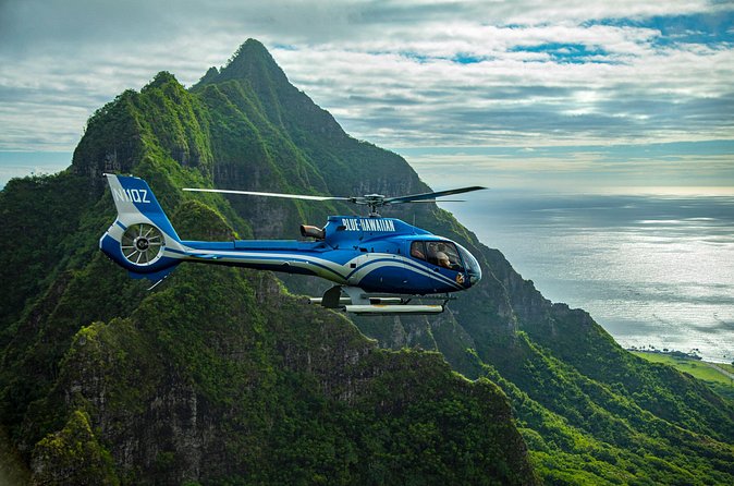 Blue Skies of Oahu Helicopter Tour - Hanauma Bay and the southeast coast