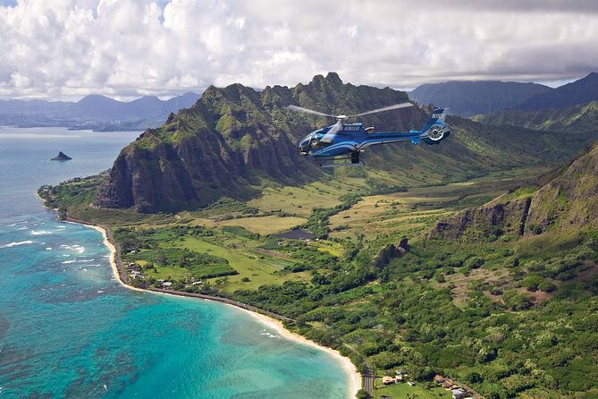 Blue Skies of Oahu Helicopter Tour - Kāneʻohe Bay and the sandbar