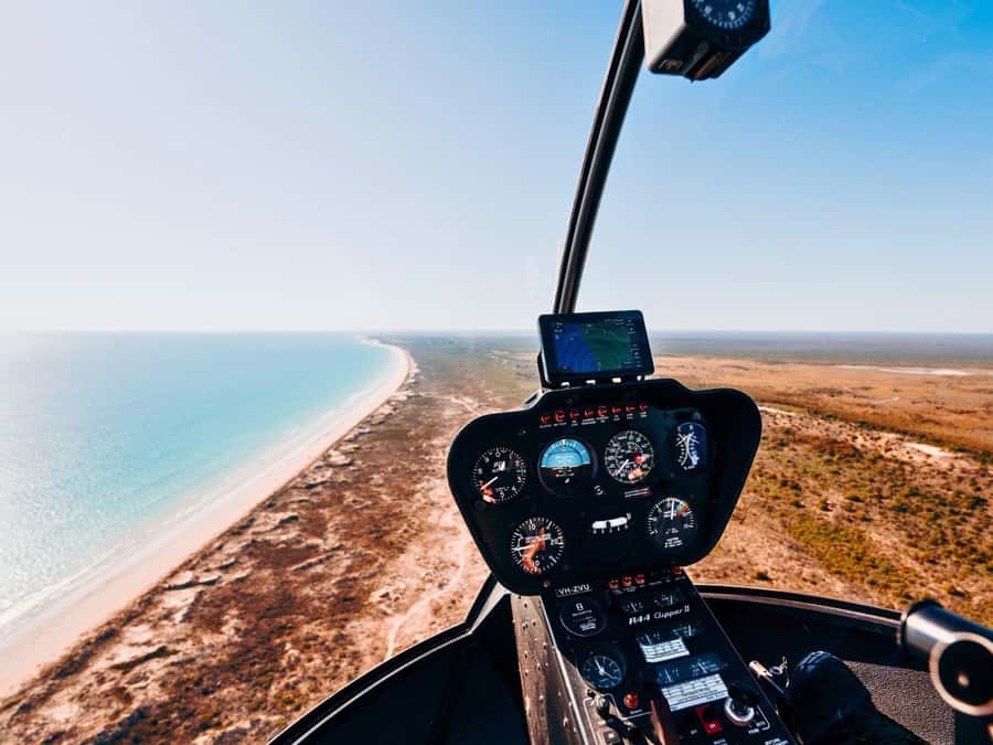 Broome: 30-Minute Scenic Helicopter Flight - Willie Creek, pearl farming, and tidal color