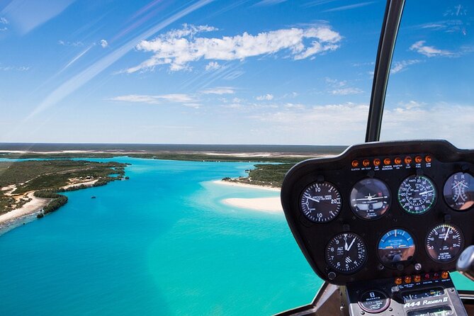 Broome's Cliffs & Coast: 60-Minute Scenic Helicopter Experience - James Price Point and the red cliffs