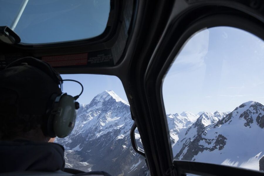 Canterbury: Mount Aorak/Cook Sightseeing Helicopter Flight - Weather can decide the whole day