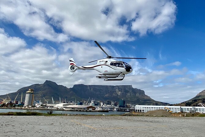 Cape Town: 25min Helicopter Flight with Complimentary Boat Cruise - Starting at the V&A Waterfront helipad