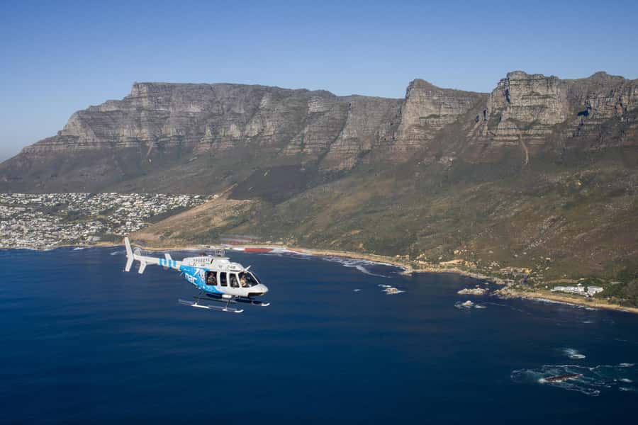 Cape Town: Hopper Helicopter Flight - Clifton and Camps Bay along the Atlantic