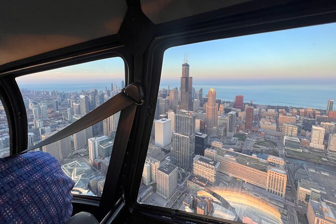 Chicago Helicopter 25-Mile Tour for up to Three Passengers - What 15 minutes really means