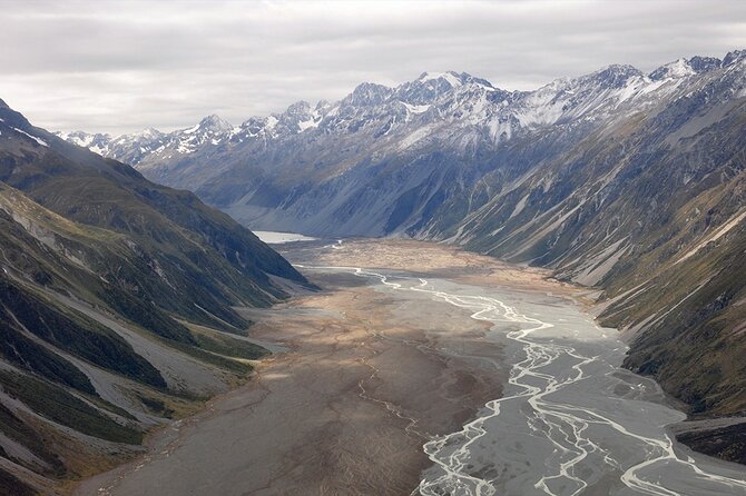 Christchurch to Aoraki Mount Cook helicopter tour - Entering the Southern Alps and Mackenzie Country