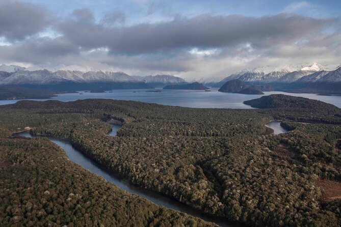 Discover Doubtful Sound // Helicopter Scenic Flight from Te Anau - Flying into Fiordland National Park