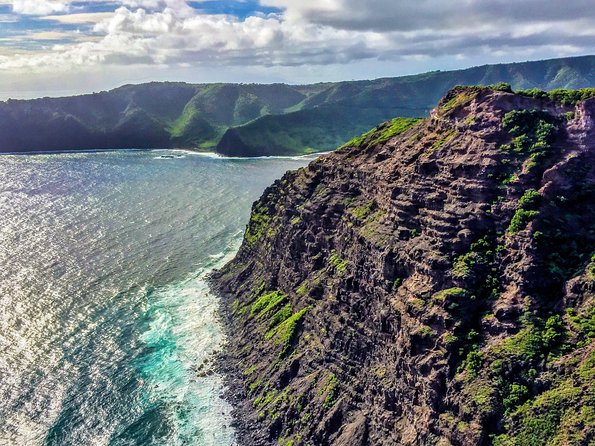 Doors Off West Maui and Molokai 45 minute Helicopter Tour - Safety, wind, and comfort considerations
