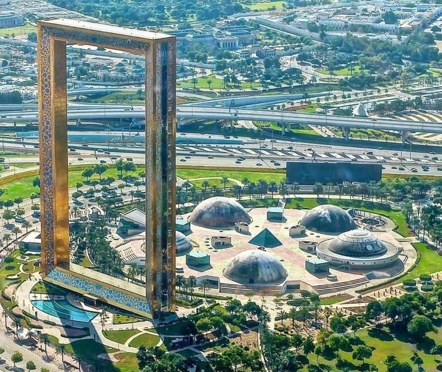 Dubai: 12-Min Helicopter Adventure Above The Palm - Seeing Downtown Dubai from the air