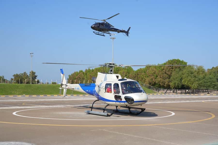 Dubai: 30-Minute Scenic Helicopter Tour - Dubai Frame, Heritage Village, and Dubai Creek