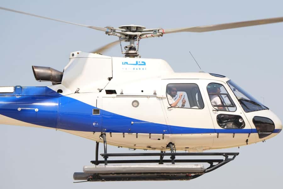 Dubai: 30-Minute Scenic Helicopter Tour - Timing, comfort, and practical rules