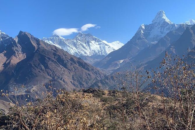 Everest Base Camp Helicopter Tour landing at Everest View Hotel - The return flight brings the morning back to Kathmandu