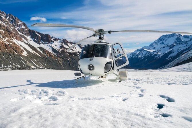 Everest base camp helicopter tour with Guarenteed Landing - Key points at a glance