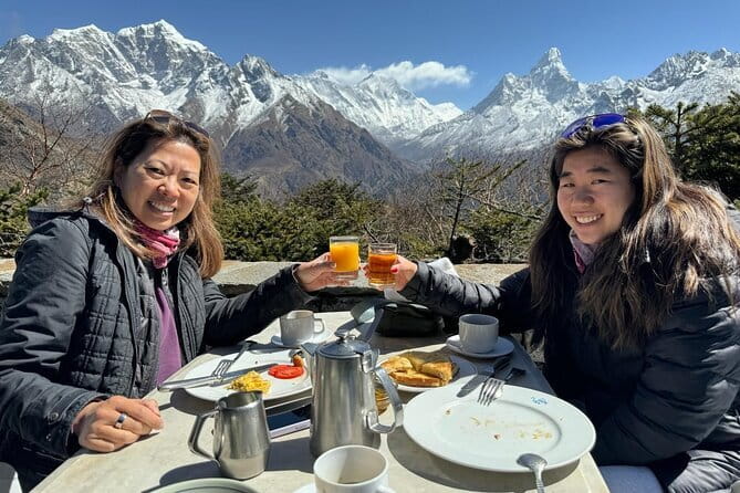 Everest Base Camp trek with Helicopter return 9 days - Day 3: Phakding to Namche Bazaar