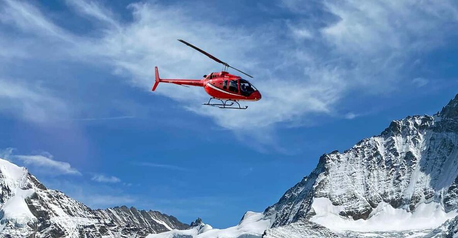 Exclusive helicopter-tour for 4 people to the Swiss Alps - Starting at Bern-Belp Airport