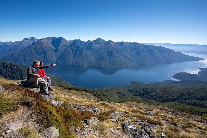 Fiordland Heli-hike from Te Anau - The 25-minute flight over Lake Te Anau