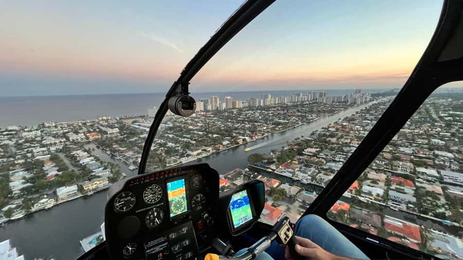 Fort Lauderdale : Romantic Champagne Helicopter Flight Tour - Picking daytime, sunset, or evening
