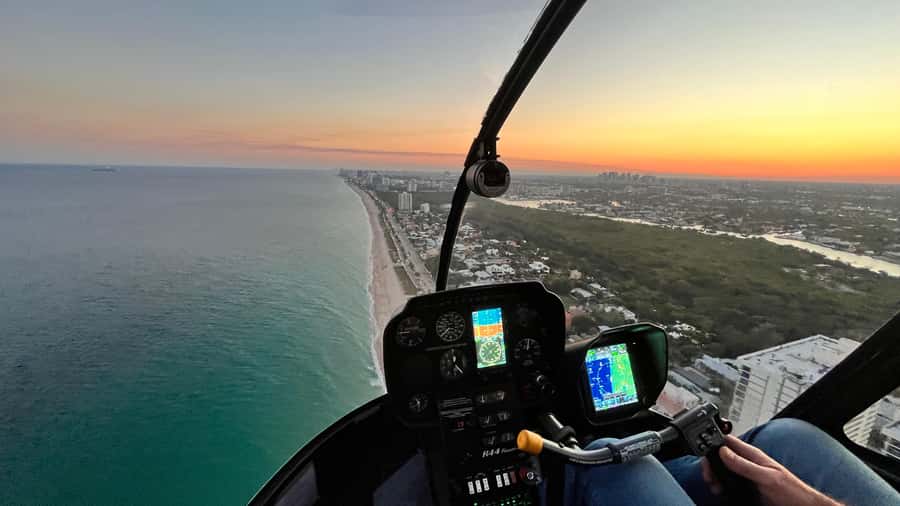 Fort Lauderdale : Romantic Champagne Helicopter Flight Tour - What the strongest feedback tells you