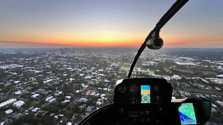 Fort Lauderdale : Romantic Champagne Helicopter Flight Tour - Who will enjoy this most