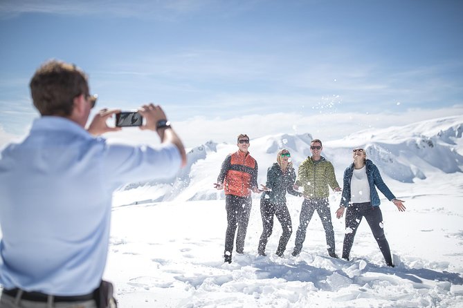 Fox Glacier: 25-Minute Helicopter Flight with Snow Landing - The first minutes above Fox Glacier Township