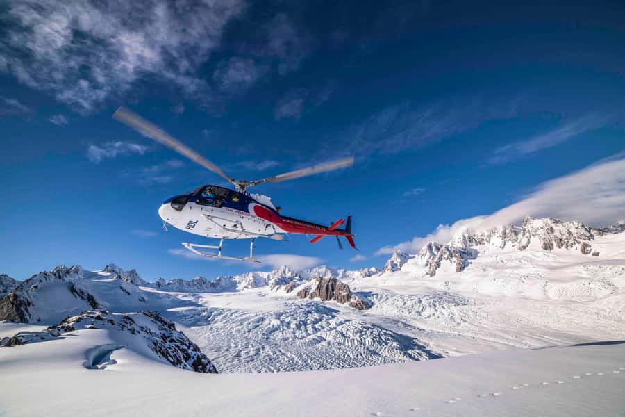 Fox Glacier and Mount Cook Helicopter Flight - The snowfield landing and ten minutes on the ice