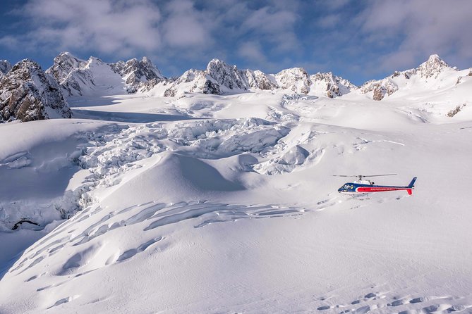 Fox Glacier: Neve Discoverer Helicopter Flight with Snow Landing - Key points to know before booking