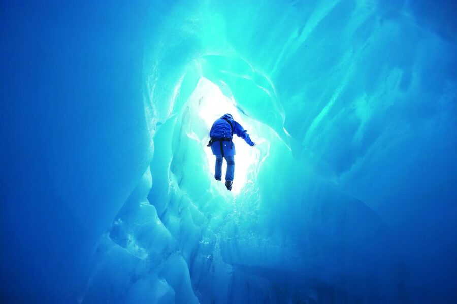 Franz Josef: 2.5 Hour Glacier Hike with Helicopter Transfer - Weather is part of the booking decision