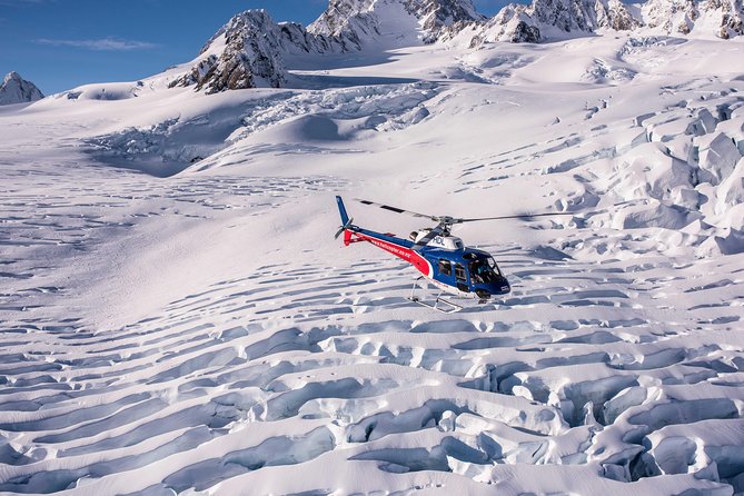 Franz Josef: Twin Glacier Helicopter Flight with Snow Landing - Starting in Franz Josef town