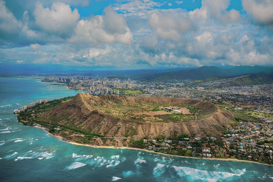 From Honolulu: Complete Oahu Island Helicopter Tour - Kaneohe Bay and the Nuuanu Rainforest