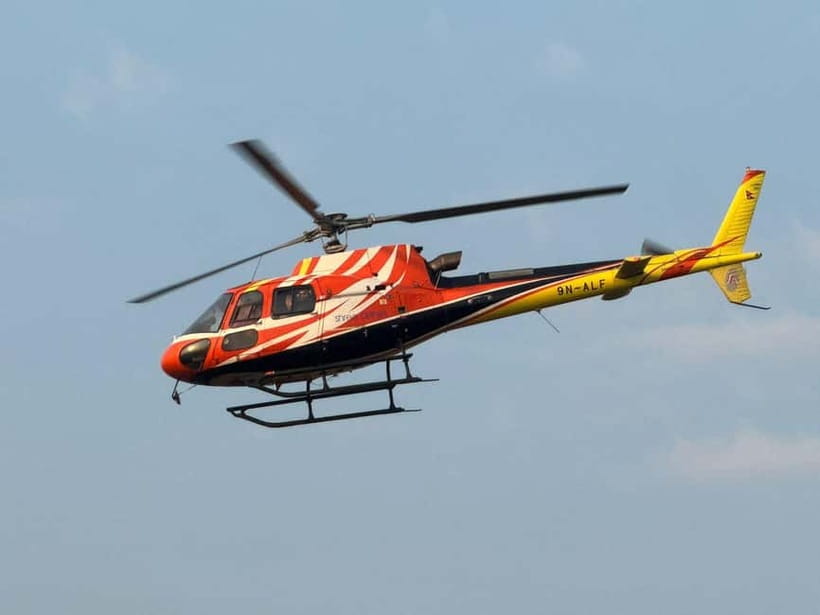 From Kathmandu: Everest Base Camp Landing Helicopter Tour - The 3,880-meter stop at Everest View Hotel